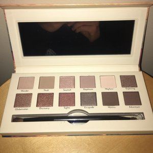 Cargo enjoy every moment palette